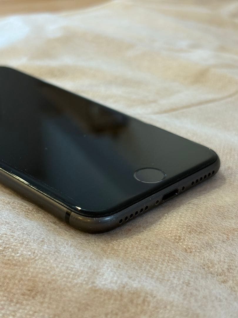 iPhone8 64GB スペースグレー バッテリー88%初期化済SIMロック有