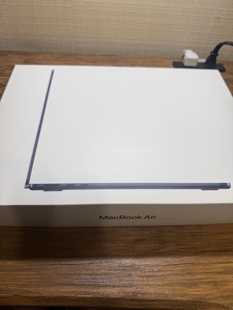 MacBook Air 13.6インチ M2チップ 256GB ミッドナイト