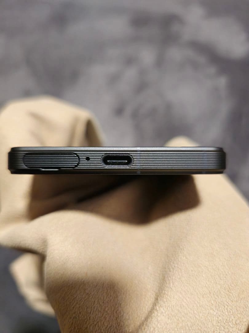 k.y【美品】Xperia 1 V au版 SOG10 SIMフリー