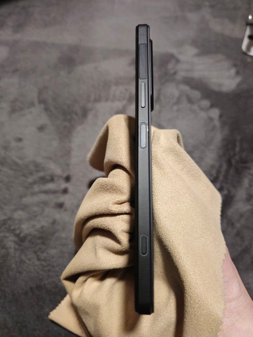 k.y【美品】Xperia 1 V au版 SOG10 SIMフリー