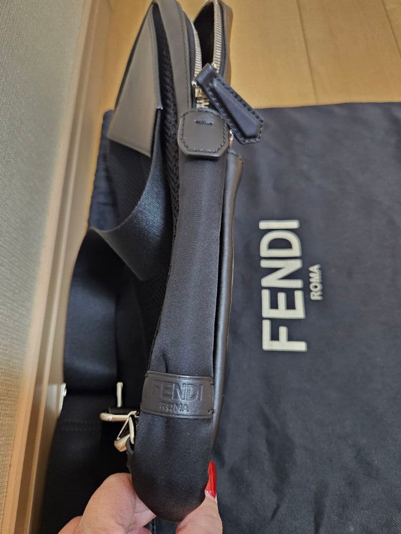 FENDI フェンディ/ボディバッグ 7VZ033 モンスターバグズアイ