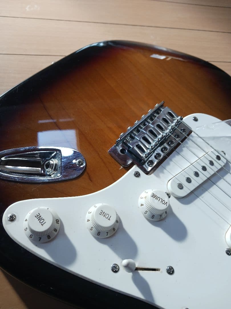 新品同様　ほぼ未使用　カバー　ピック　Legend エレキギター