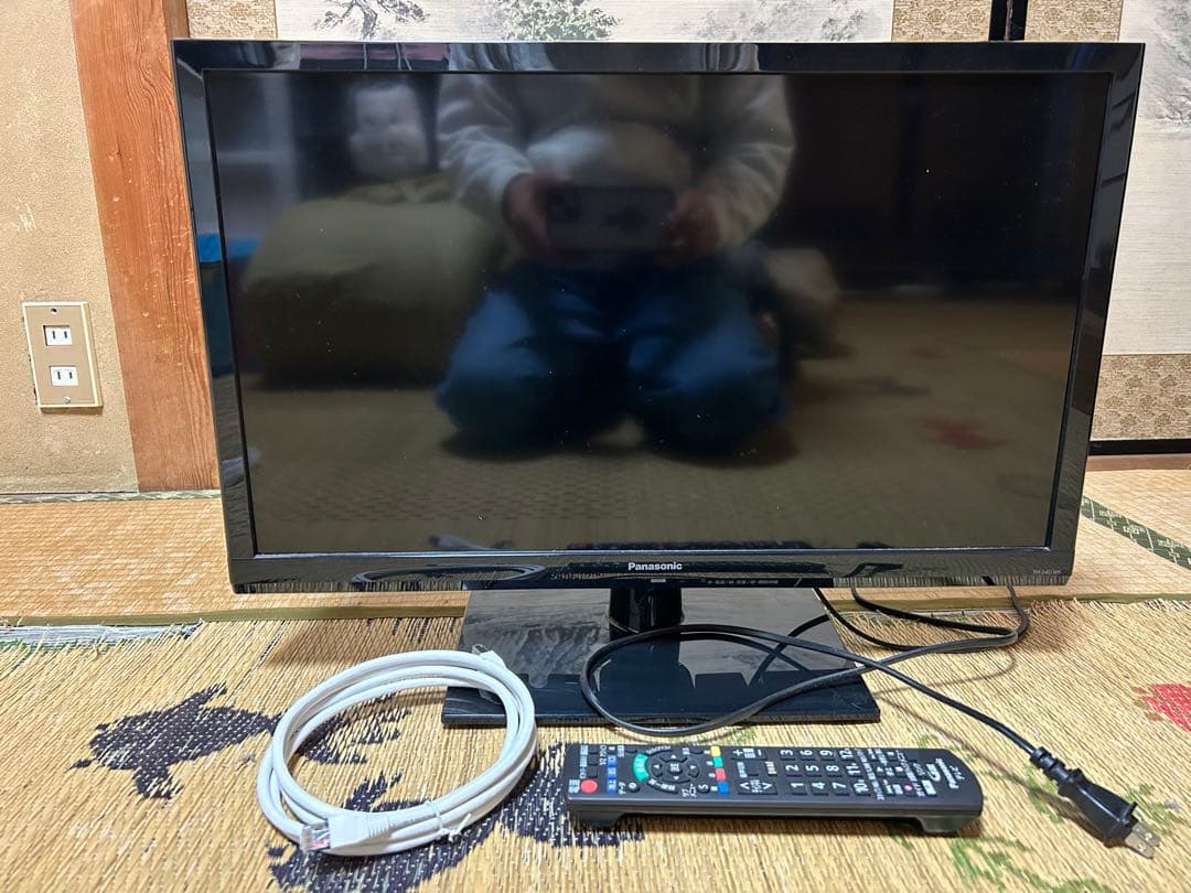 Panasonic TH-24D305 32インチ液晶テレビ