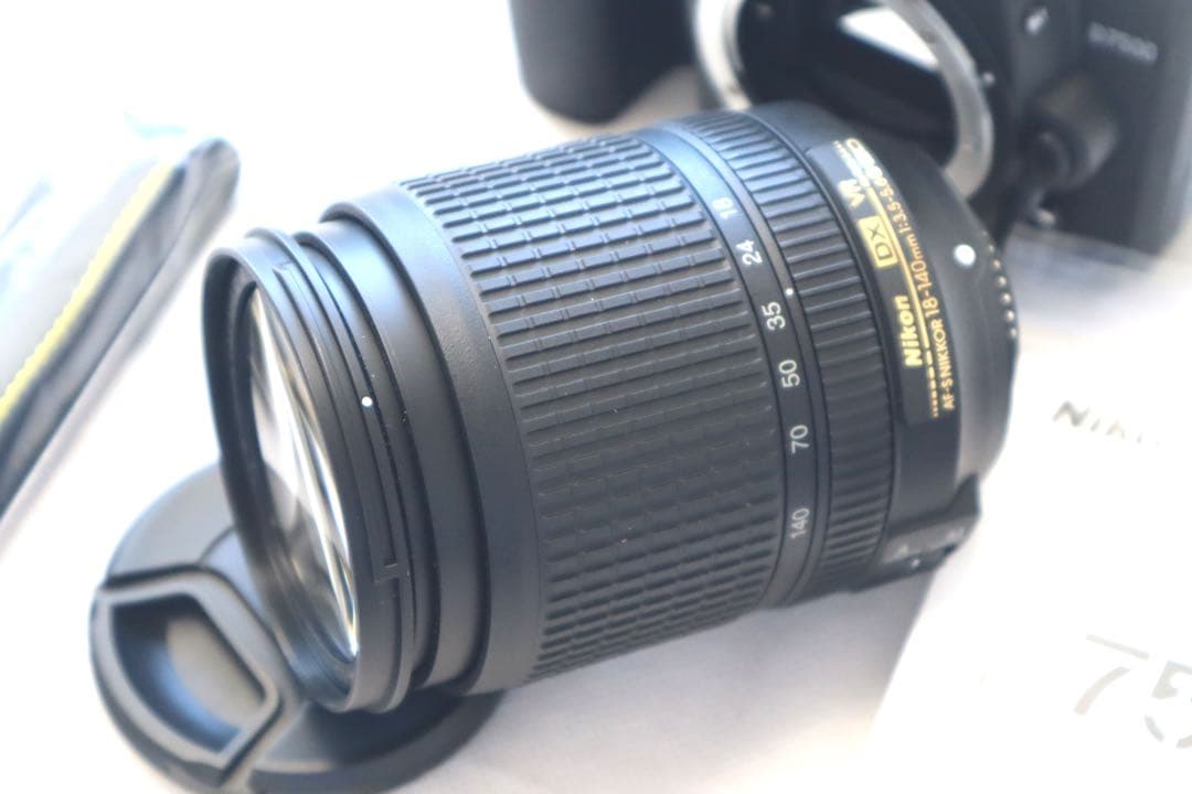 ニコンNikon D7500レンズAF-S DX NIKKOR 18-140mm