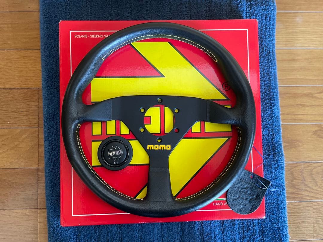 MOMO ヴェローチェレーシング 320Φ