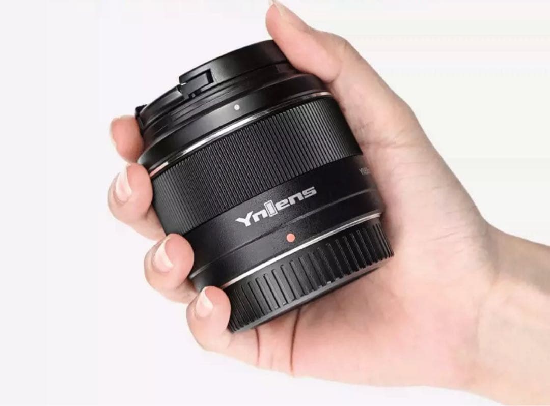 ほぼ新品！一度のみ使いました！YONGNUO 50mmF1.8Xマウントレンズ