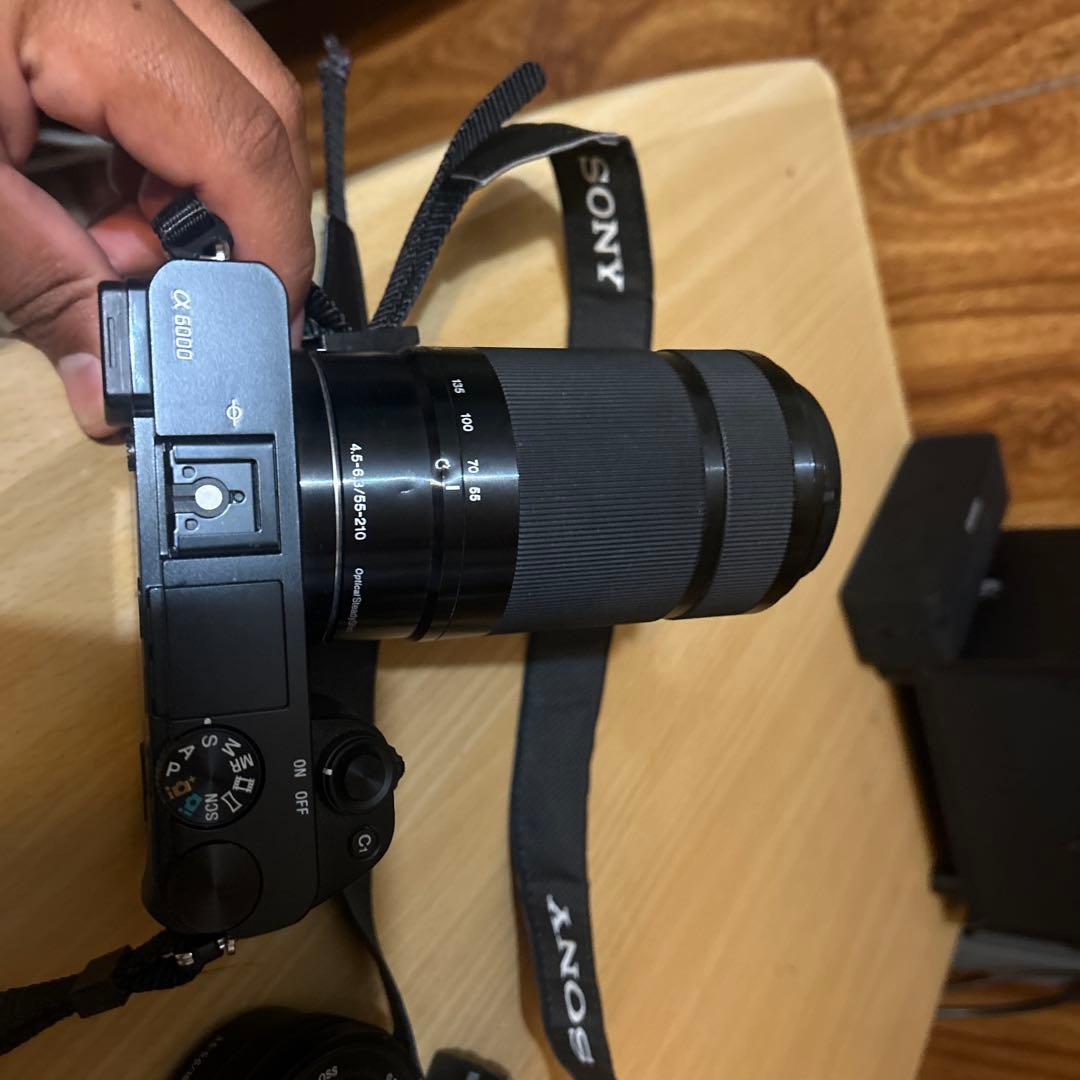 Sony ILCE-6000 デジタルカメラ ズームレンズ2本付き
