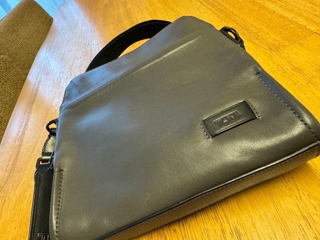 バッグ TUMI Harrison GlendaleCrossbody 63017GRY