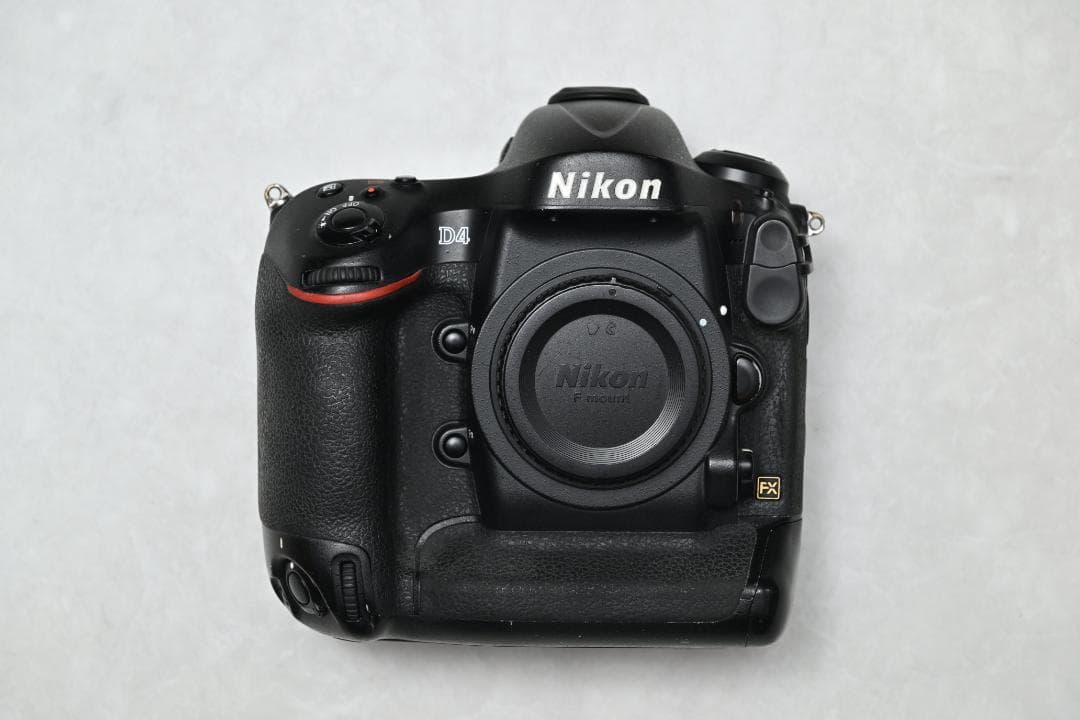 NIKON ニコン D4 ボディ バッテリー・チャージャー付き