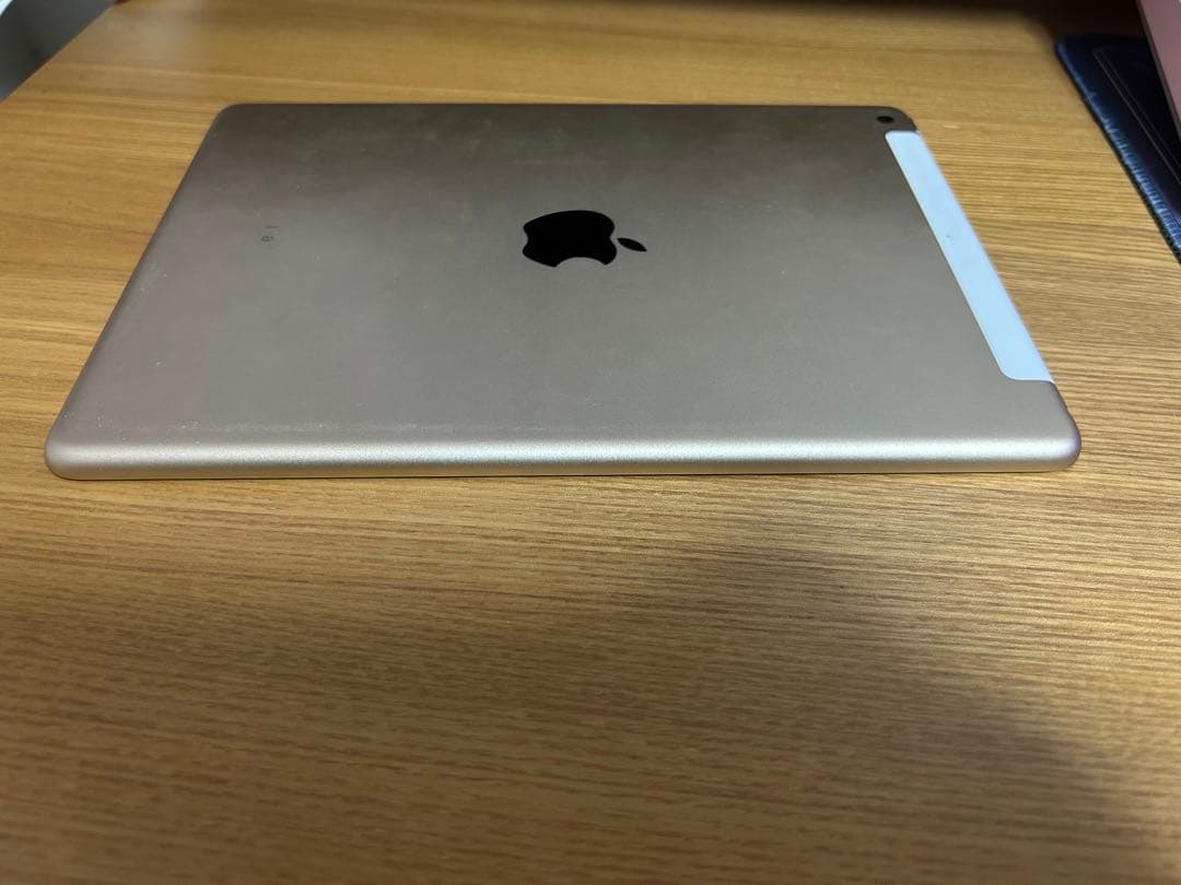 Apple iPad 第5世代 32GB ゴールド 本体