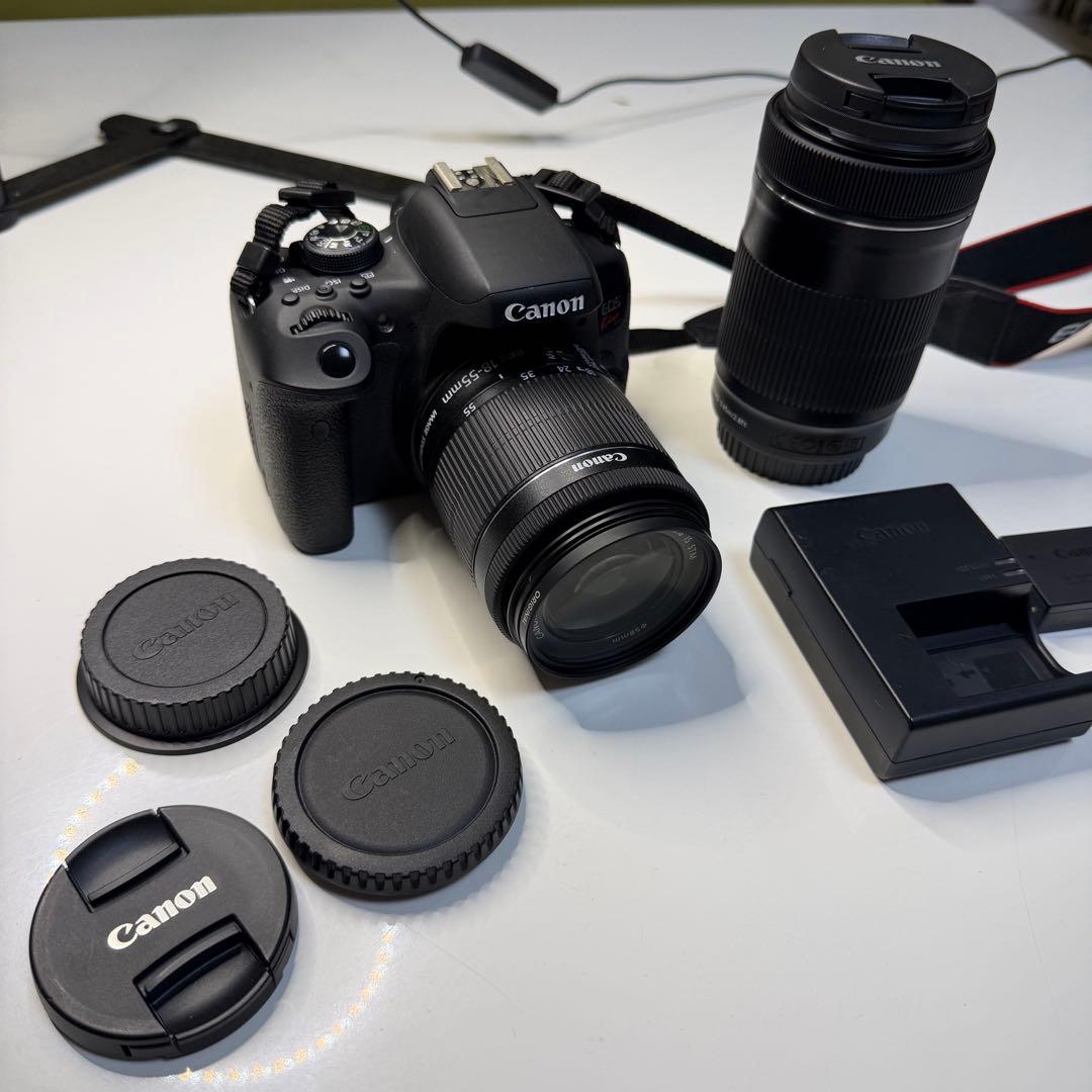 ★良品★ Canon EOS kiss x8i (W)キャノンイオスキス ダブル