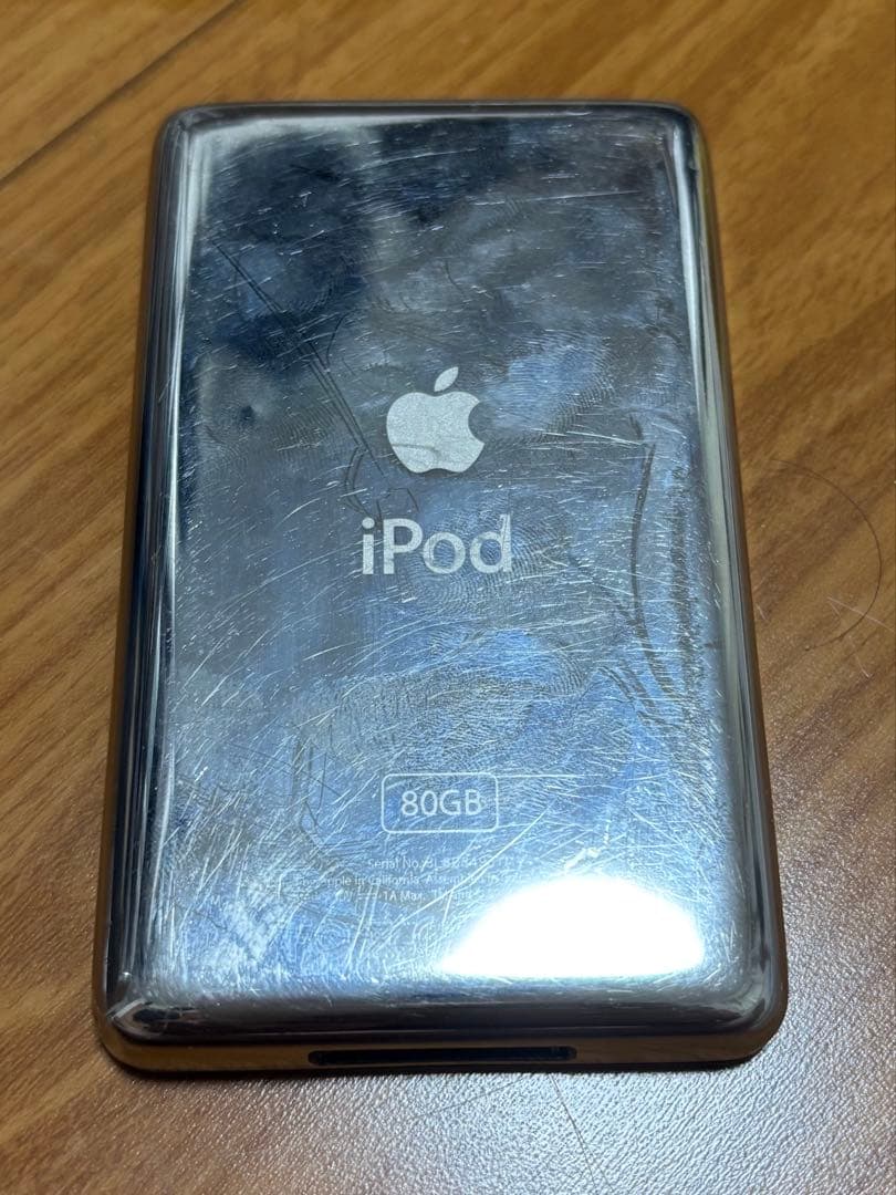 Apple iPod Classic 80GBと64GB