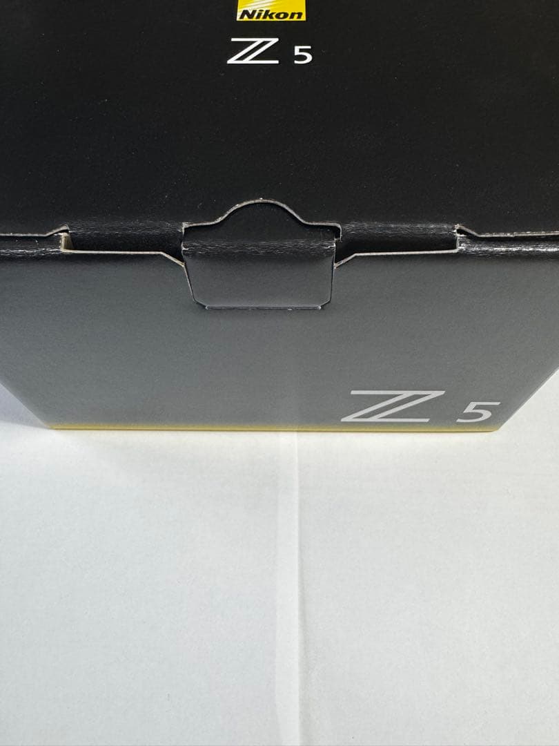 Nikon Z 5 ミラーレス一眼カメラ