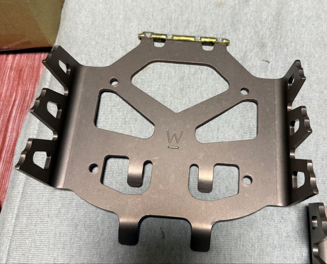 Spark R&D Burtonバートン　ヒッチハイカー　クランポン