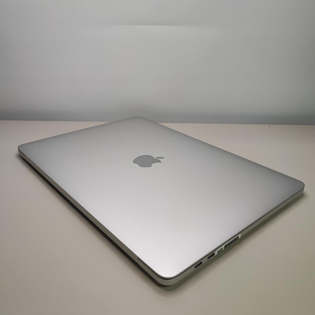 MacBookPro2019 13.3㌅ i7-8569/16GB/512GB