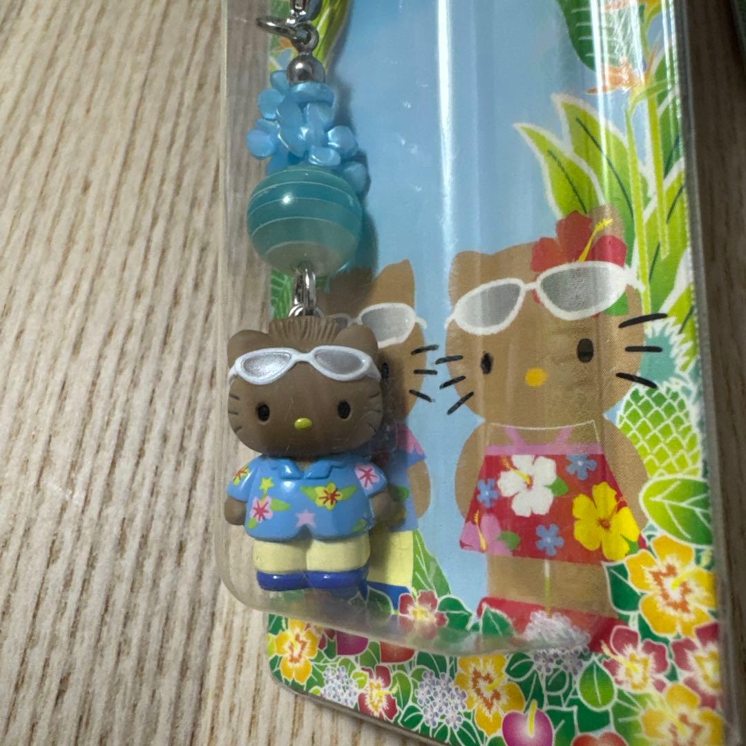 ご当地キティ　沖縄限定　日焼けキティ&ダニエル　 ペアストラップ　新品