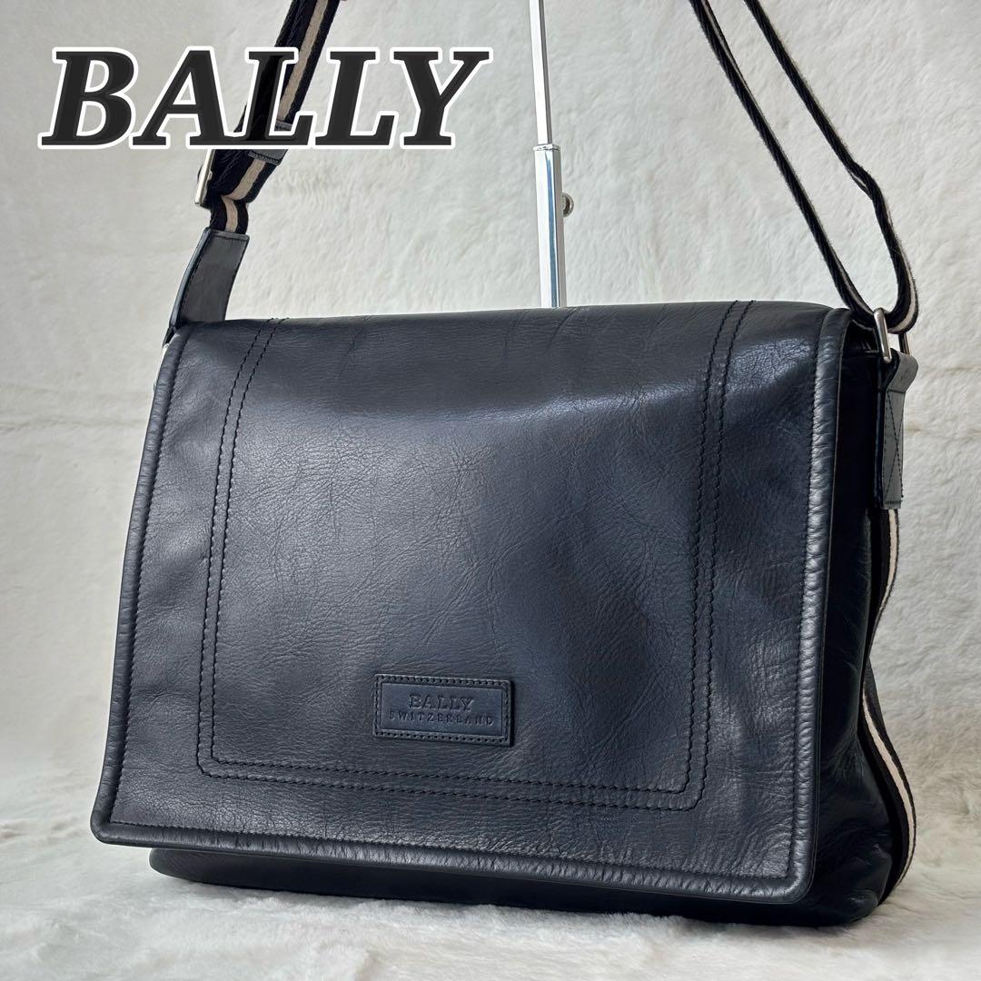 ✨美品✨BALLY　バリー　メッセンジャーバッグ　ショルダー　レザー　ライン　黒