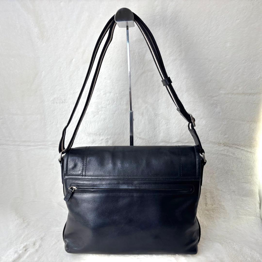 ✨美品✨BALLY　バリー　メッセンジャーバッグ　ショルダー　レザー　ライン　黒