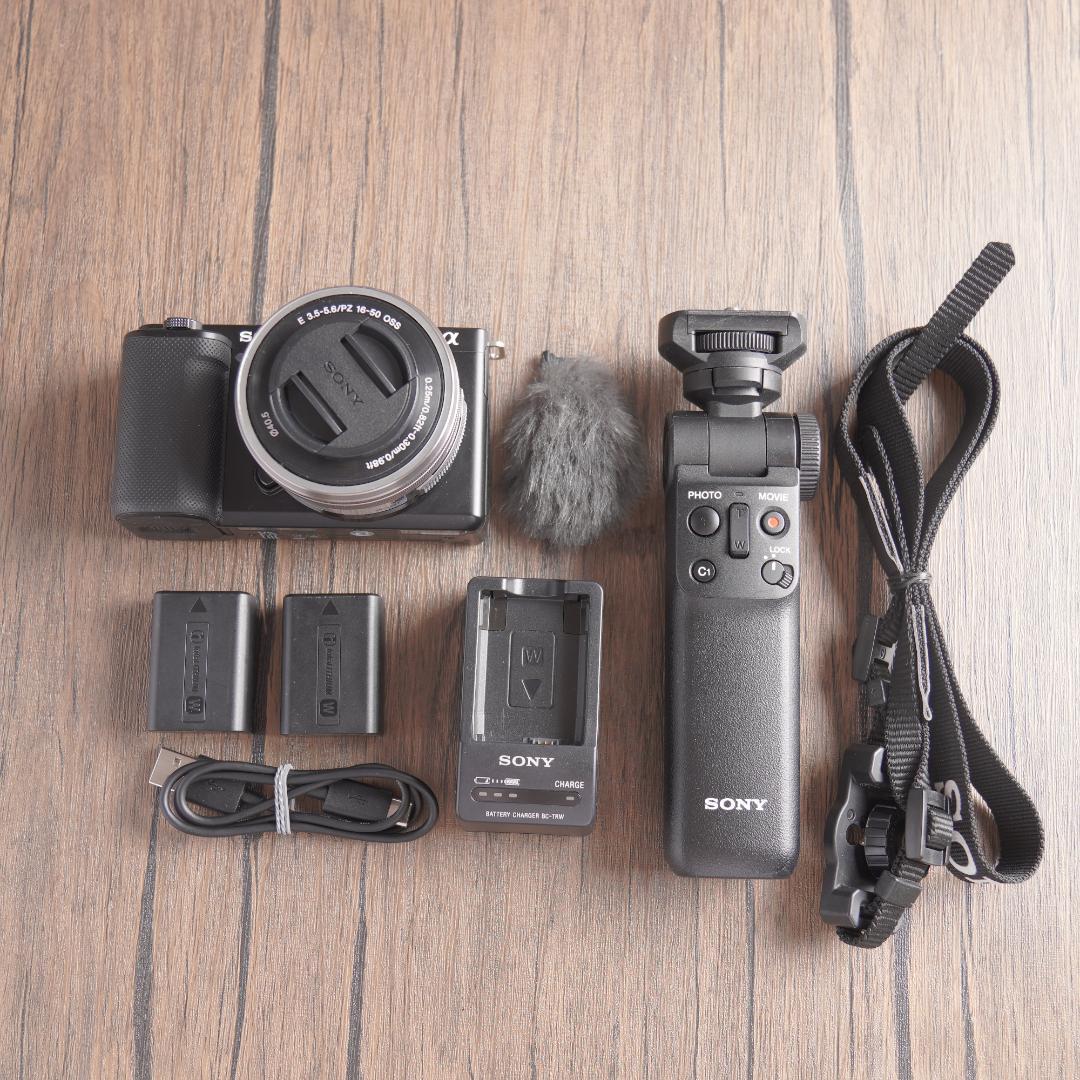 ショット数311回でほぼ未使用✨バッテリー2個✨SONY ZV-E10　155