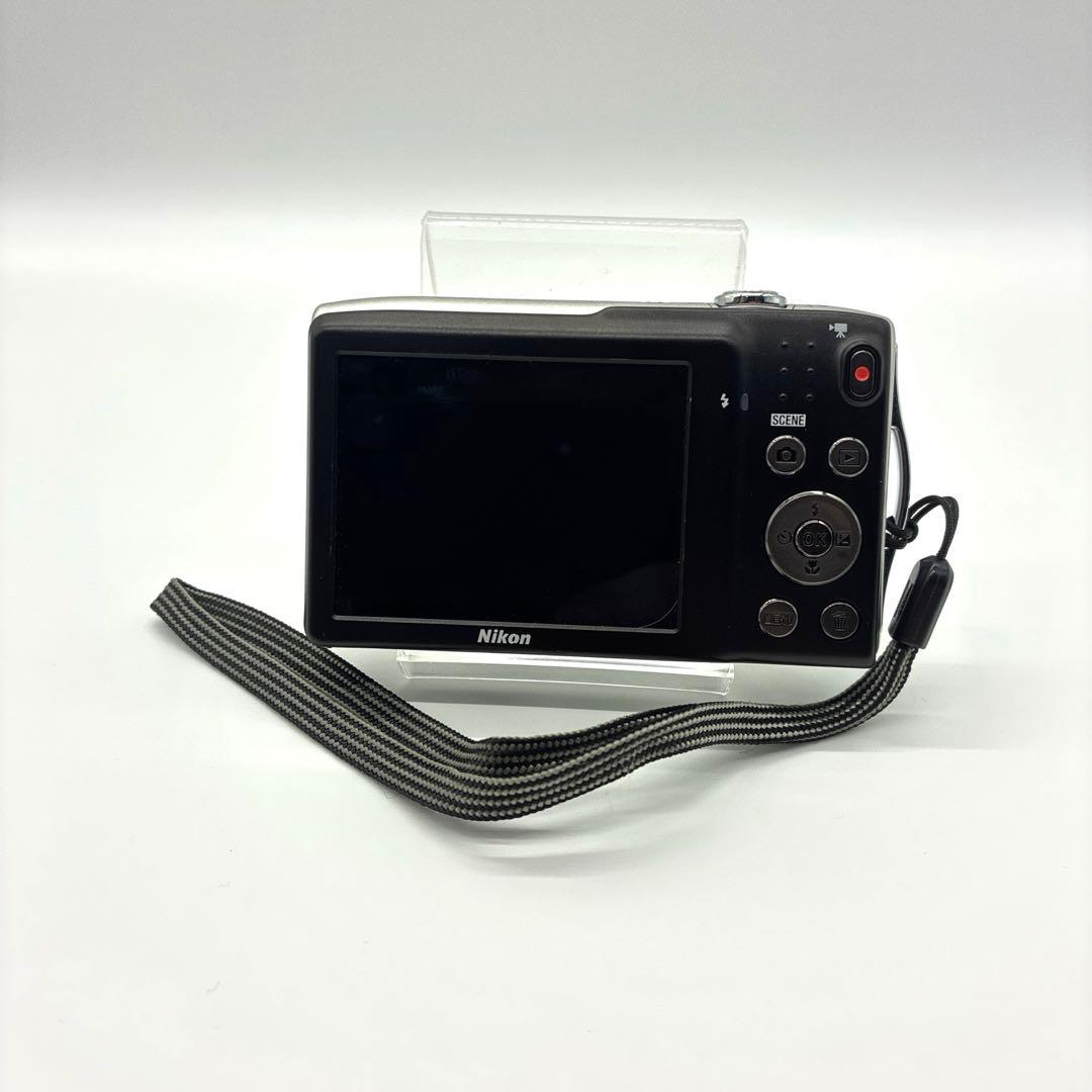 Nikon デジタルカメラ COOLPIX S3300 クリスタルシルバー