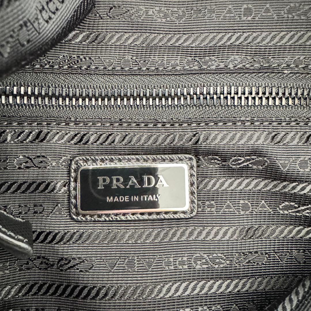 【美品！】PRADA リナイロン ボディバッグ・ウエストポーチ　2VL033