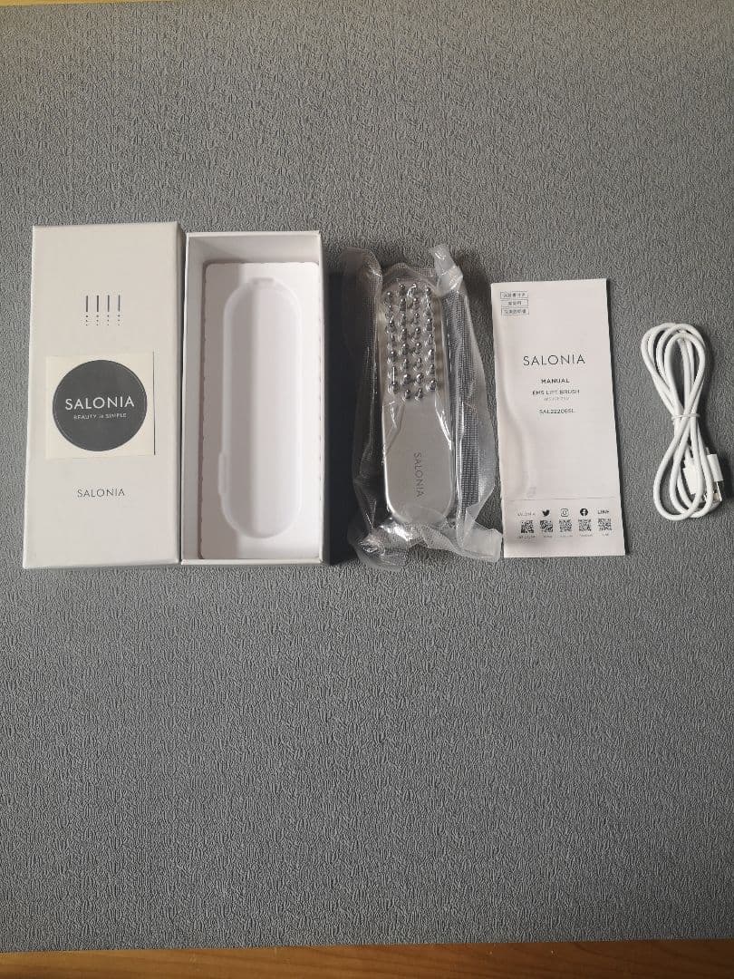 新品未使用　SALONIA EMSリフトブラシ 本体と付属品