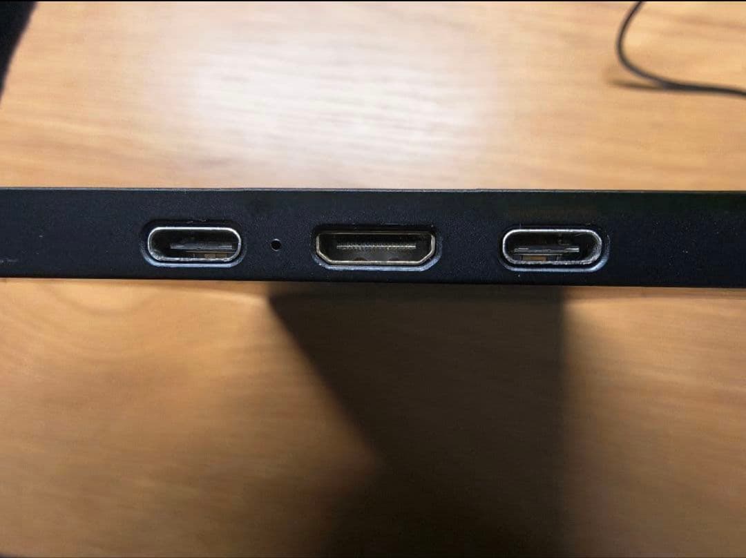 JAPANNEXT　10.1インチ モバイルディスプレイ