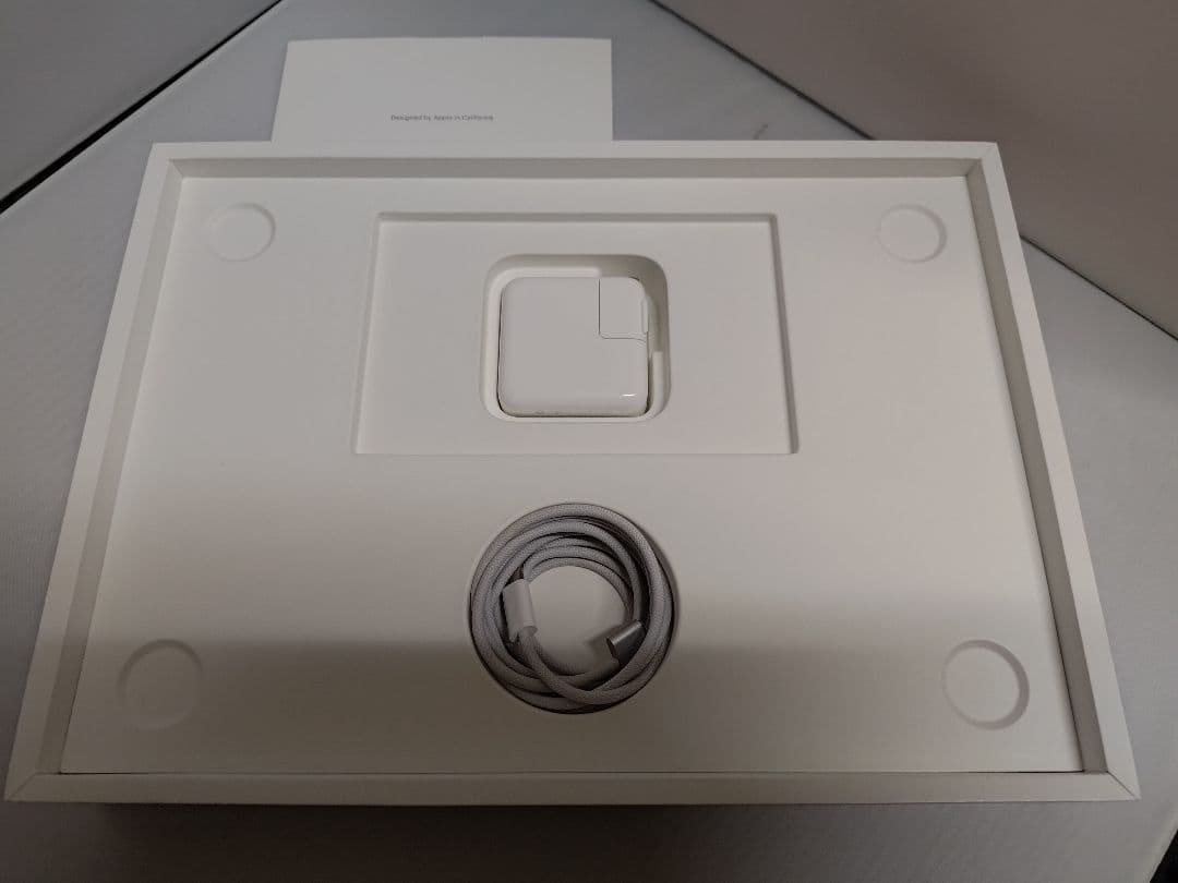 美品 MacBook Air 13.6インチ M2 2022 8GB 256GB