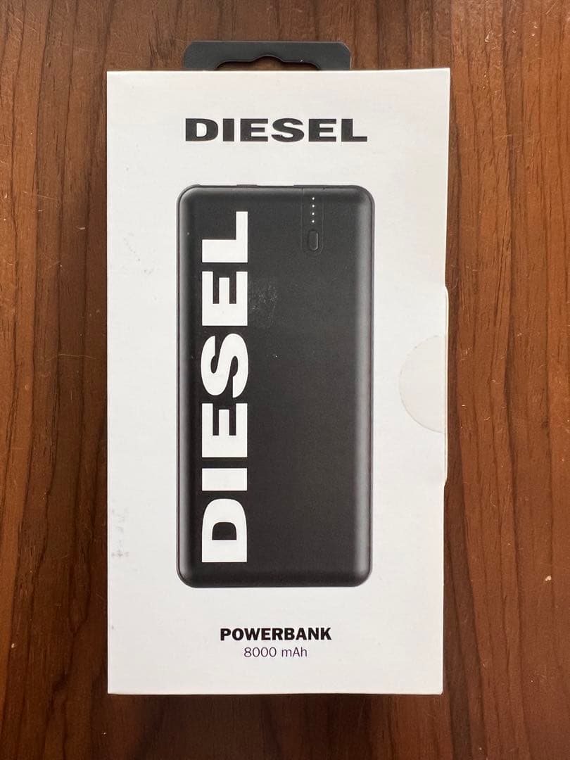 【未開封新品】DIESEL モバイルバッテリー 8000mAh