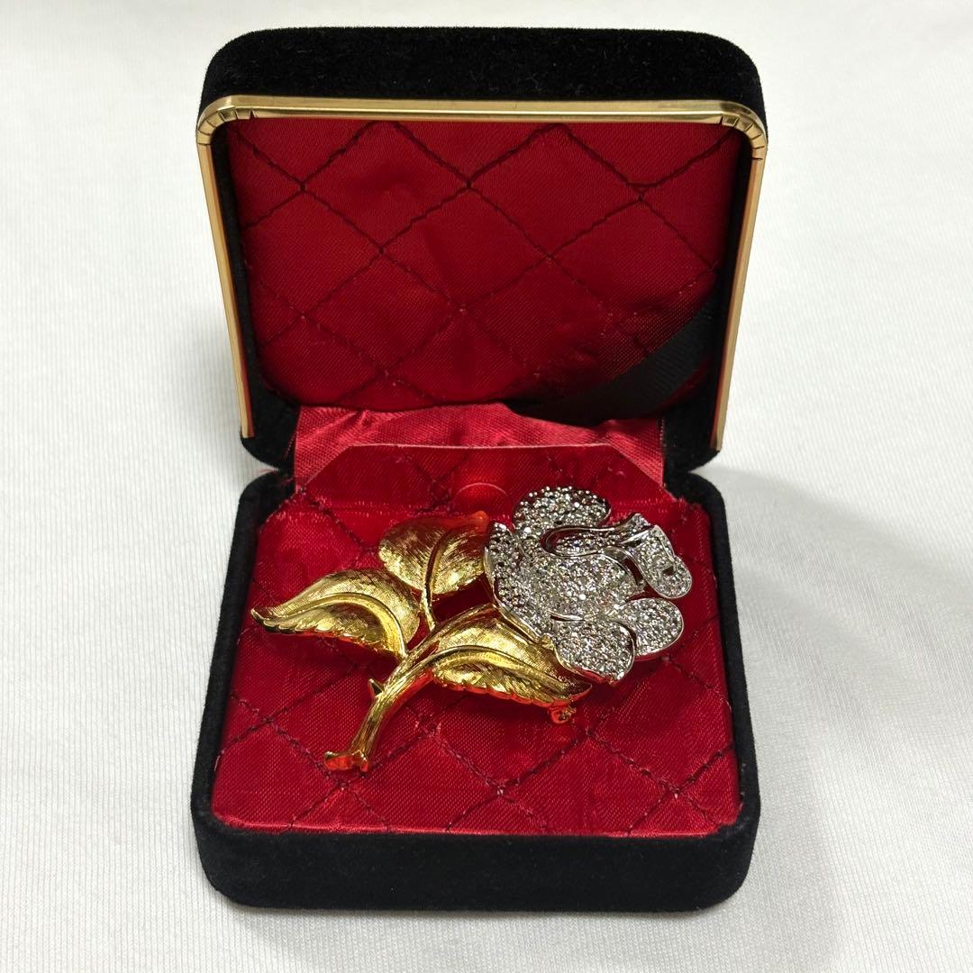 新品 希少 VINTAGE TRIFARI トリファリ 大ぶり ブローチ 薔薇