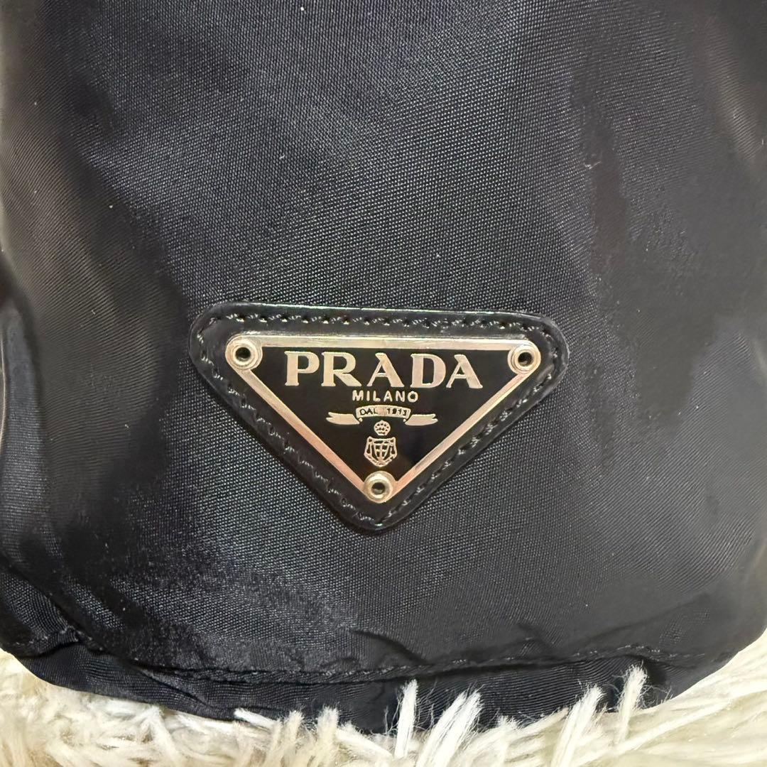 PRADA　アクセサリーポーチ　ブラック　ナイロン 巾着