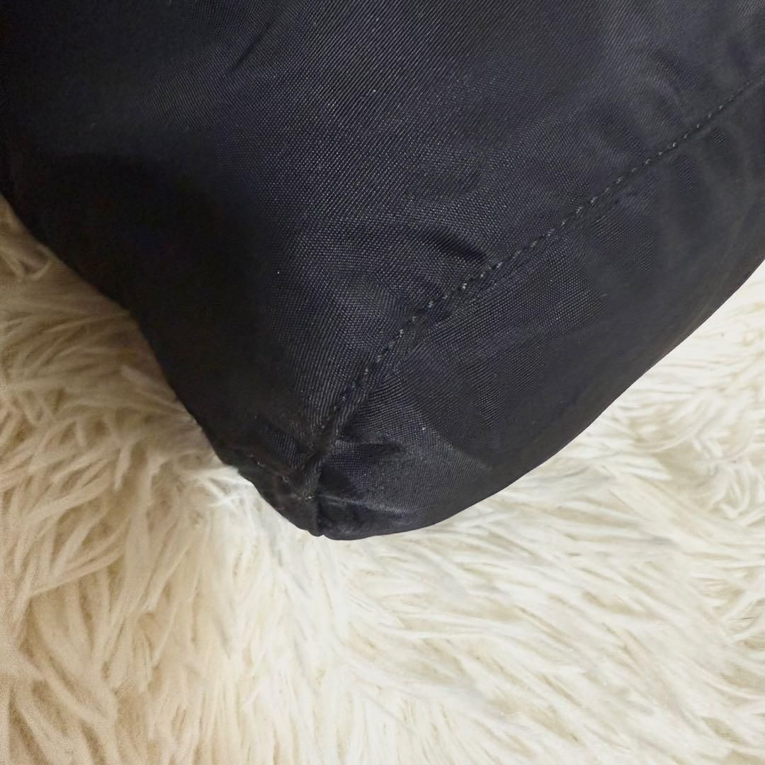 PRADA　アクセサリーポーチ　ブラック　ナイロン 巾着