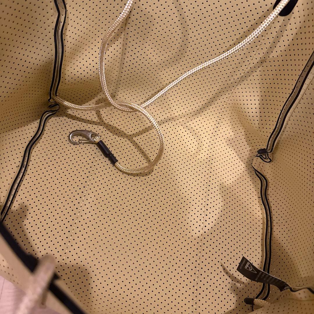 バッグ STATE OF ESCAPE