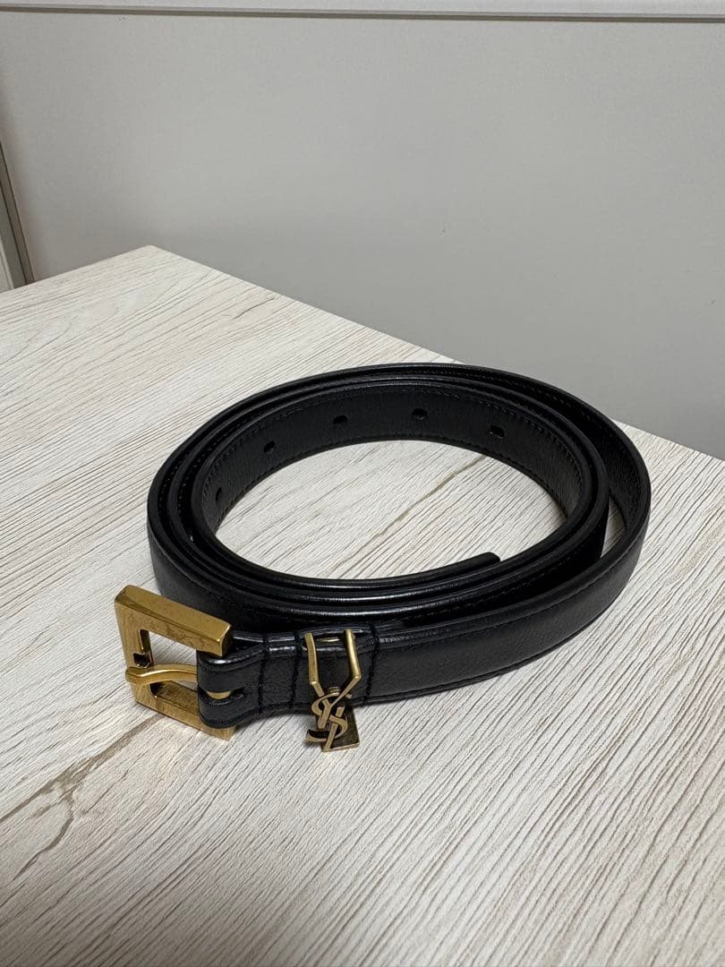 SAINT LAURENT（サンローラン）　ブラックレザーベルト