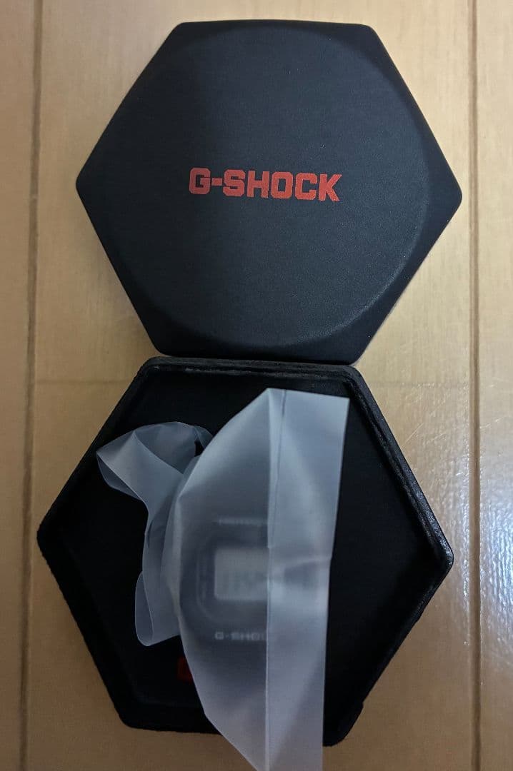 新品未使用品 CASIO G-SHOCK NANO DWN-5600-1JR