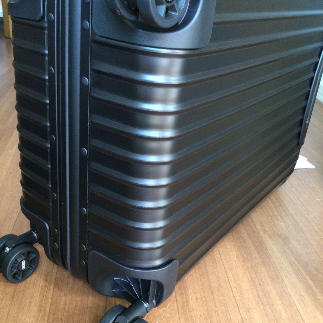 RIMOWA　リモワ ステルス ルフトハンザ アルミ ブラック 32L 4輪