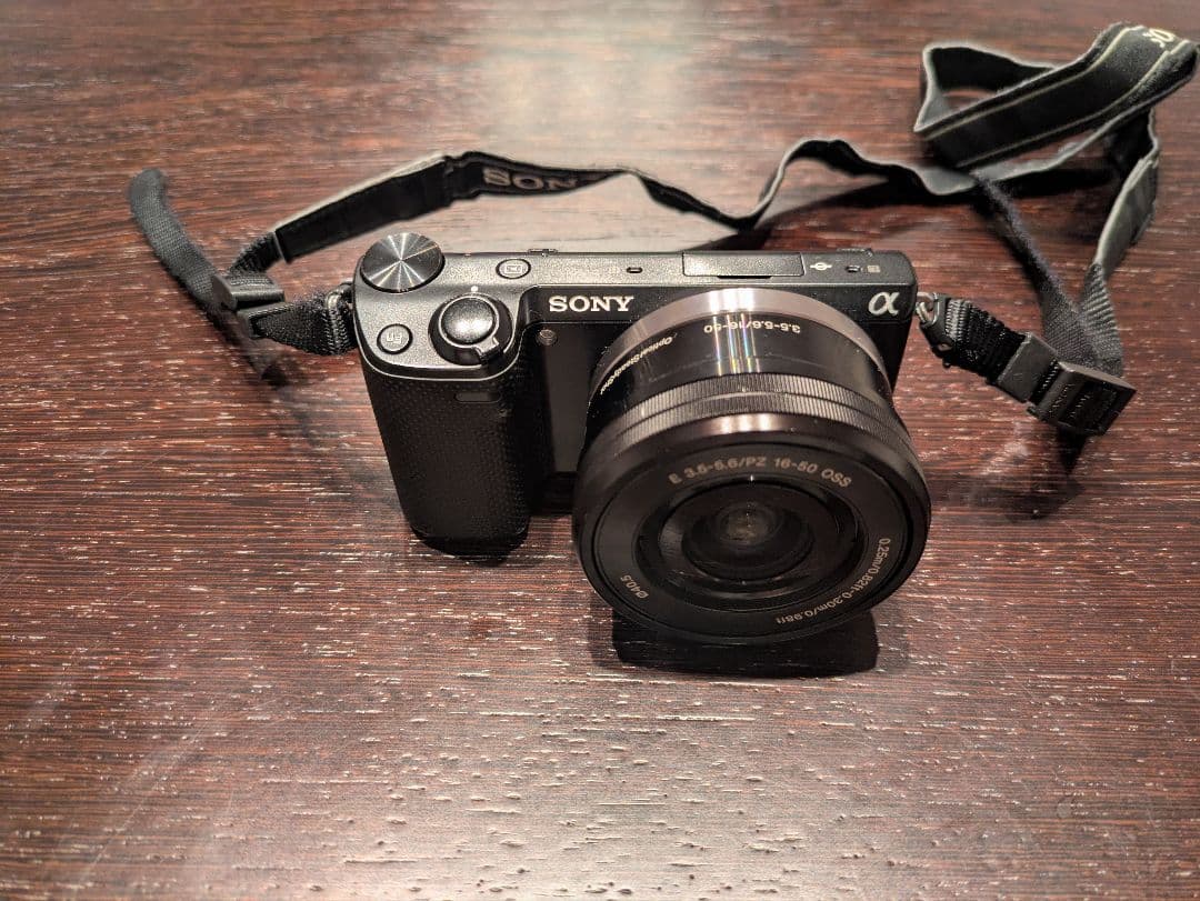 【美品】SONY ミラーレス一眼カメラ　NEX-5R NP-FW50