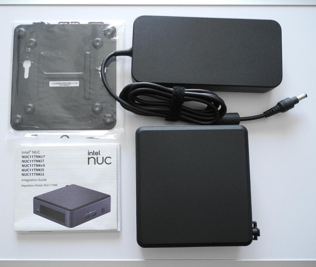 動作確認のみ　intel NUC11Pro i5-1135G7