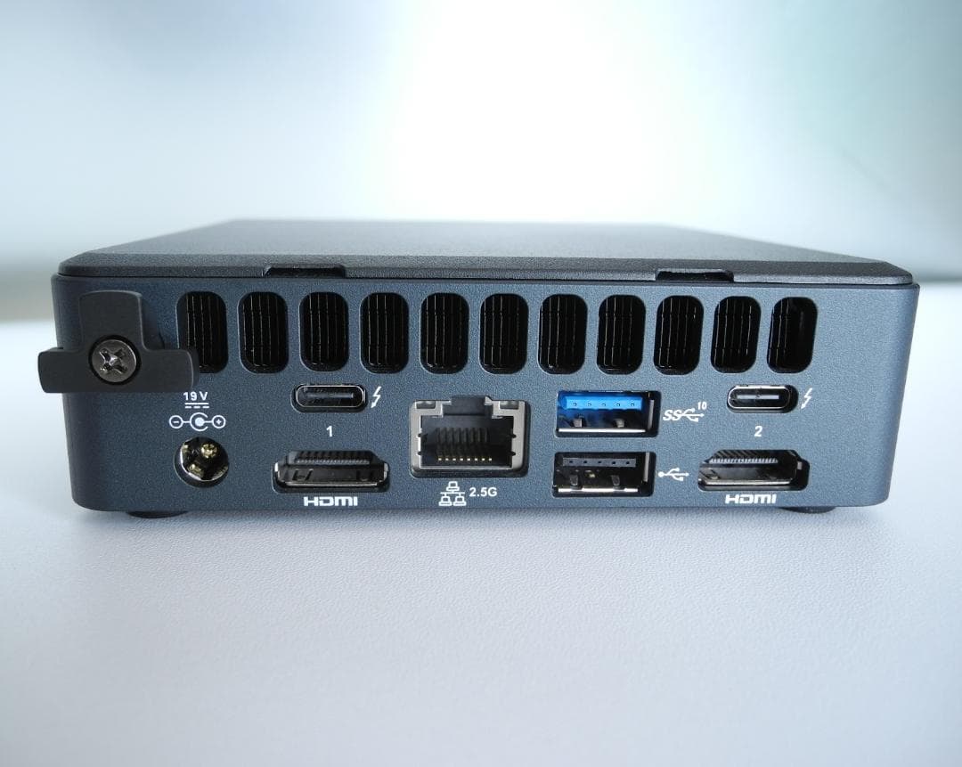 動作確認のみ　intel NUC11Pro i5-1135G7