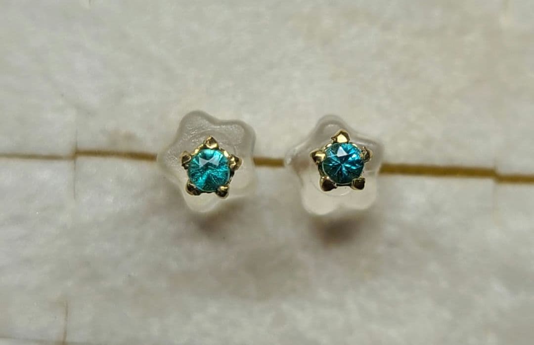 ビカビカネオンのお星さま★ブラジルバターリャパライバトルマリン18金★