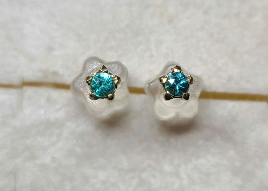 ビカビカネオンのお星さま★ブラジルバターリャパライバトルマリン18金★