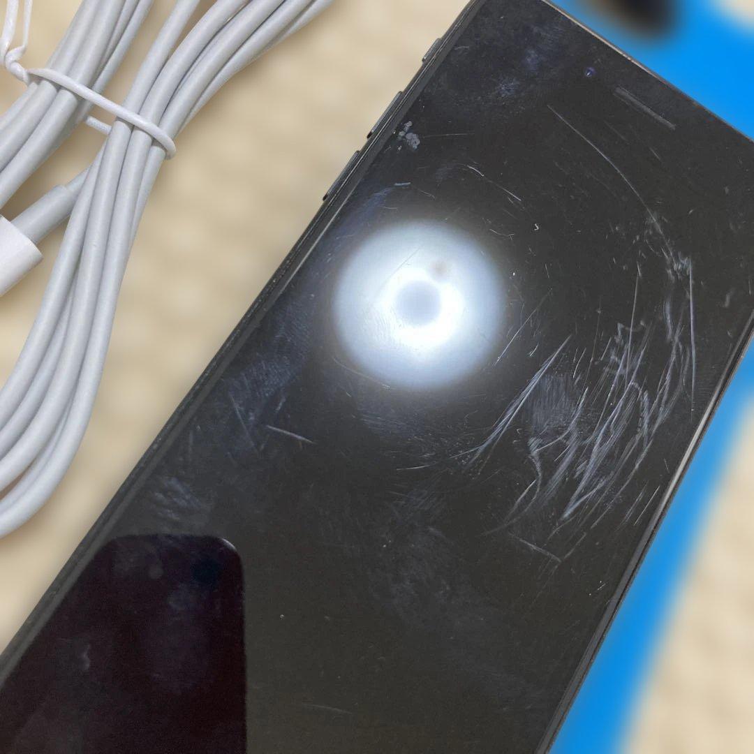 iPhone SE 64GB simフリー　ブラック iFaceケース付き