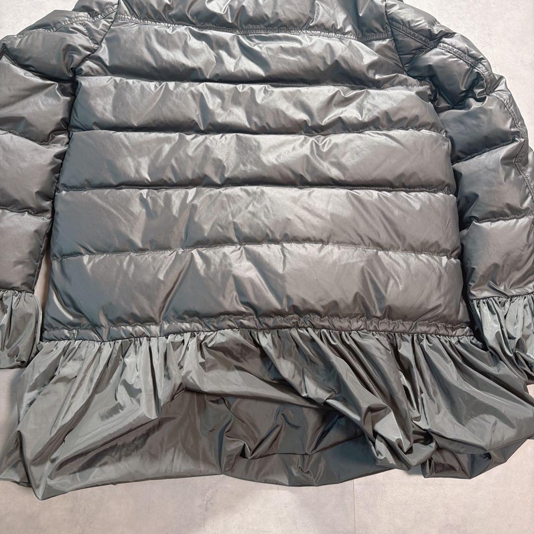 MONCLER モンクレール ダウンジャケット ワッペン フリル グレー フード