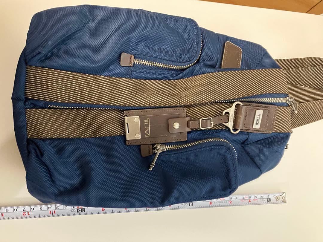 TUMI トゥミ ボディバッグ スリングバッグ ネイビー 【22318BTH】