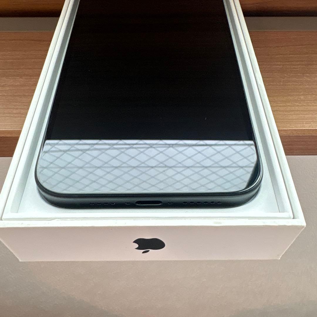 【5/6出品】iPhone 15 Plus ブラック 128GB SIMフリー