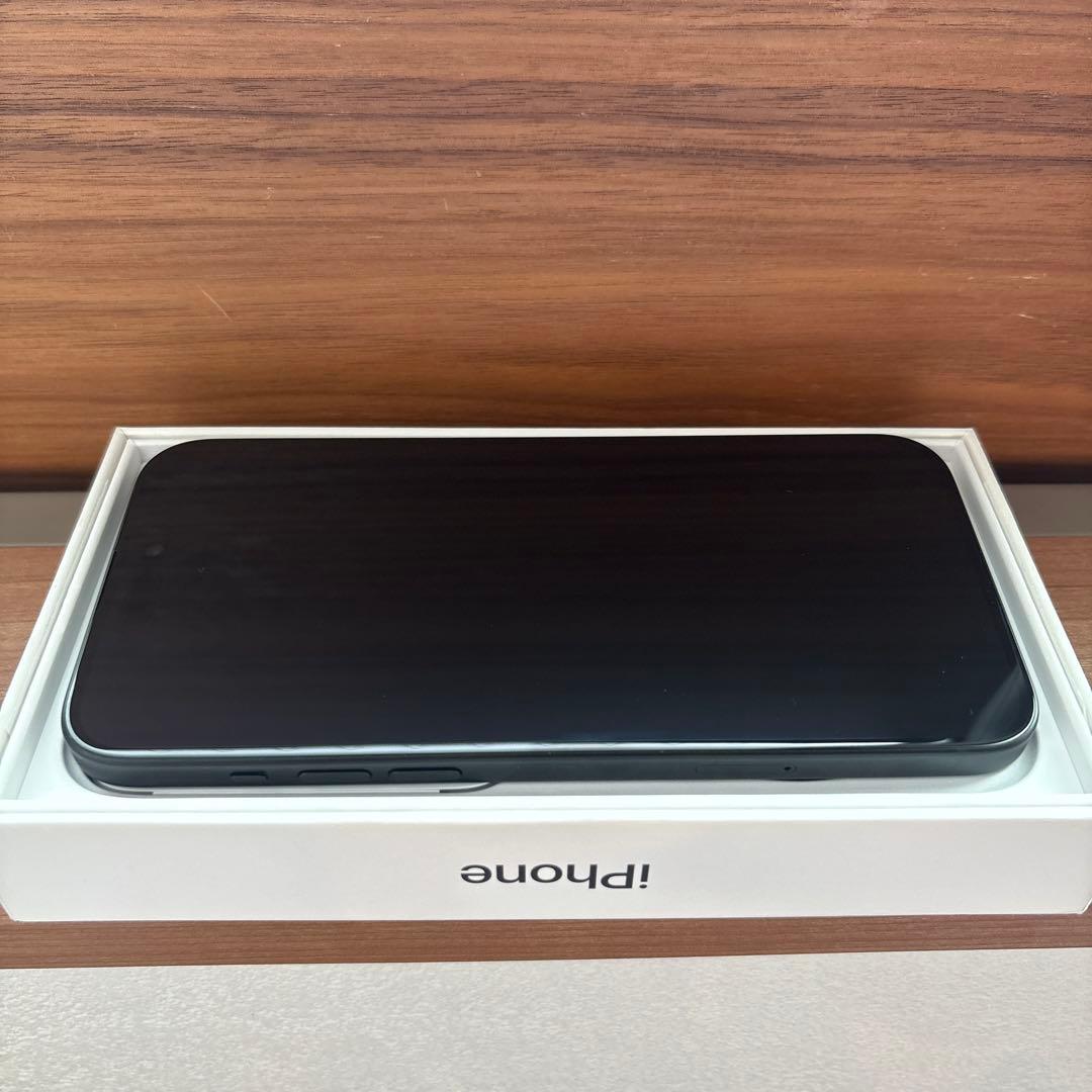 【5/6出品】iPhone 15 Plus ブラック 128GB SIMフリー