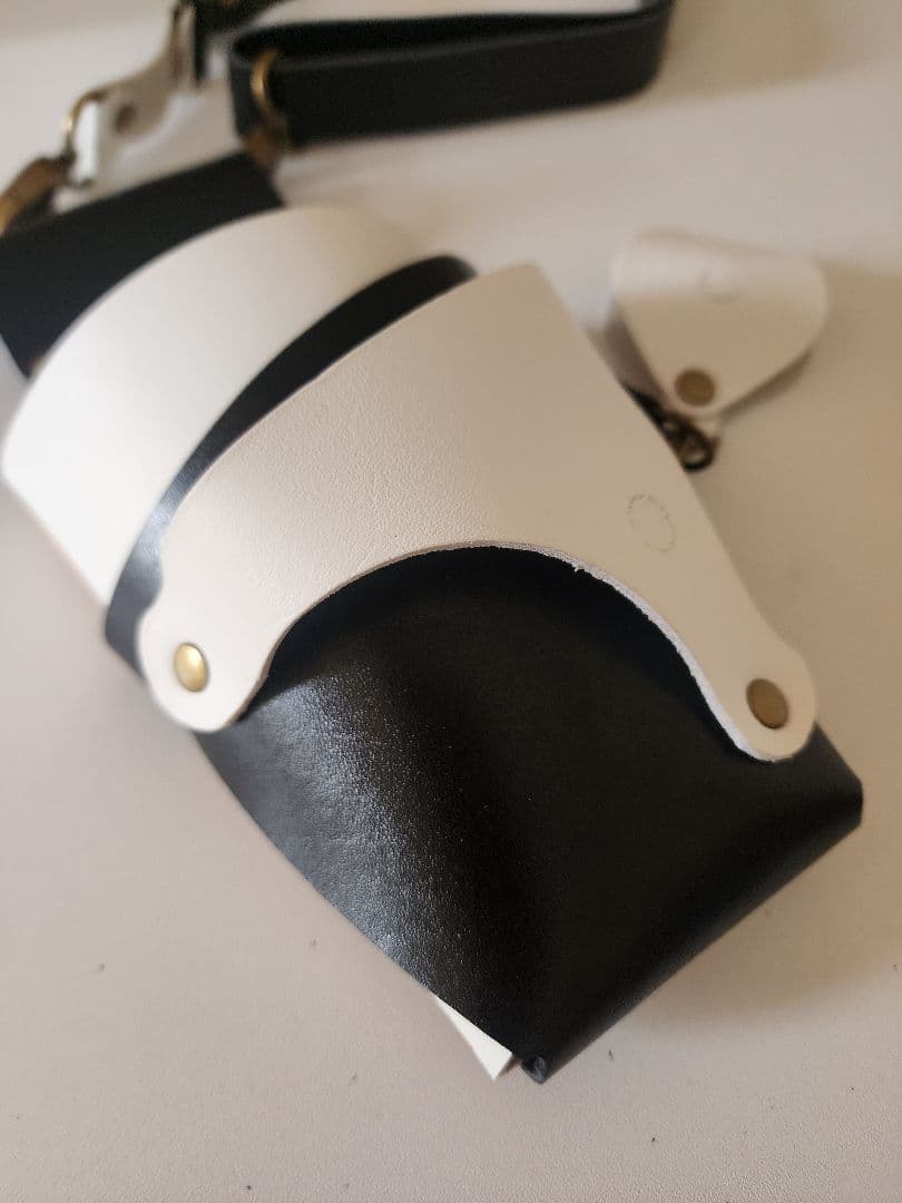 シザーケース 本革 4丁黒&白