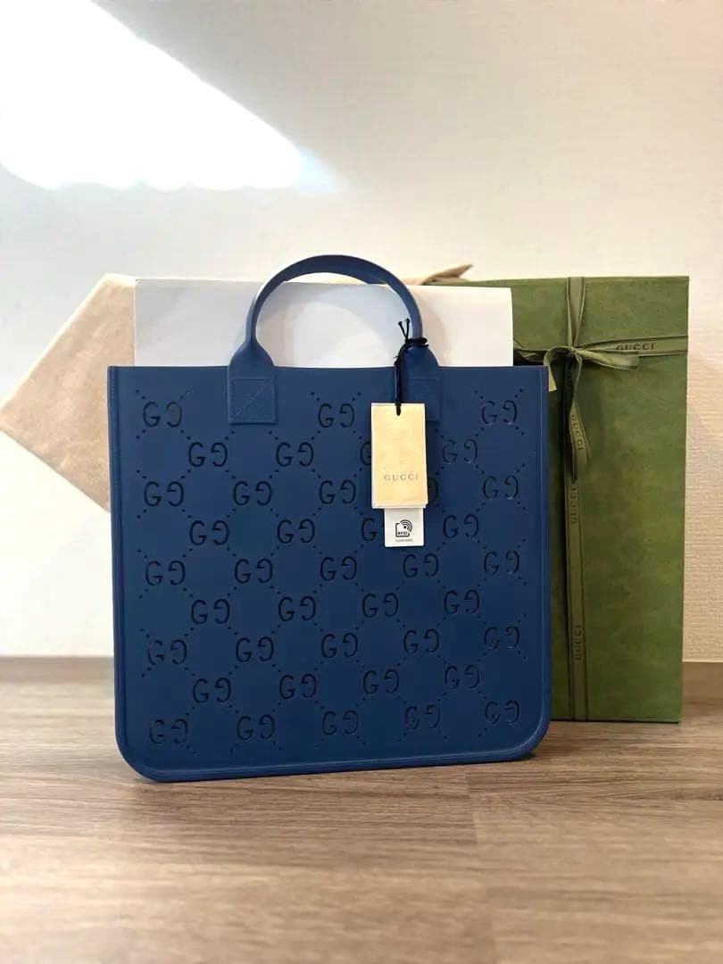 (ニコ)GUCCI ネイビー ラバートート