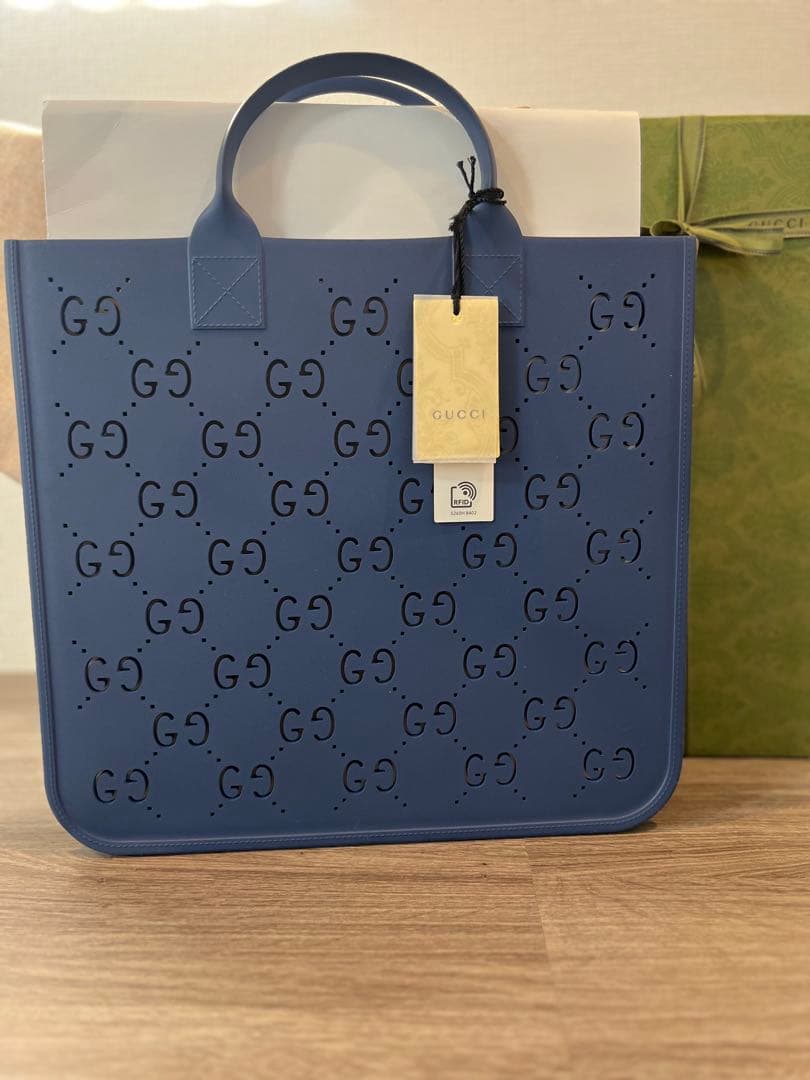 (ニコ)GUCCI ネイビー ラバートート