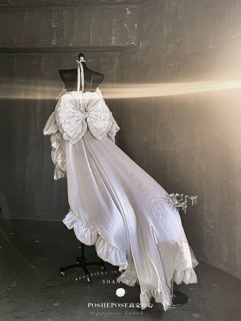 コスプレ衣装　ドレス　ゴスロリ・ロリータドレス　ライトグレー